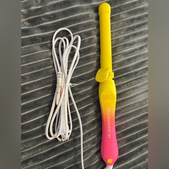 Beachwaver B1 Curling Iron - Yellow and Pink - Picture 3 of 4